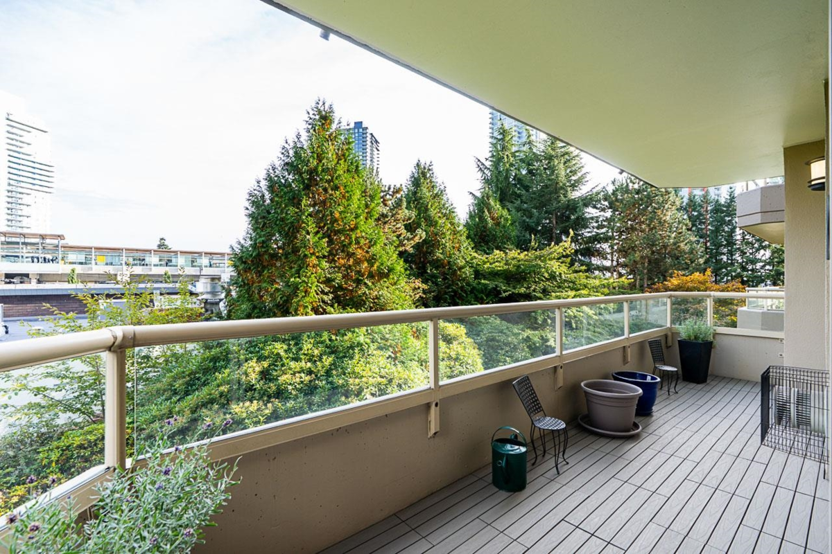 Backyard Photo of 402 728 Farrow Street, Coquitlam, BC