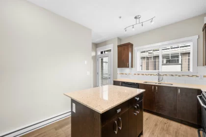 7 838 Royal Avenue, New Westminster, BC, New Westminster — Townhouse for sale