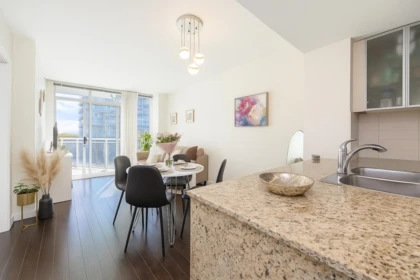 709 4078 Knight Street, Vancouver, BC, Vancouver — Apartment/Condo for sale