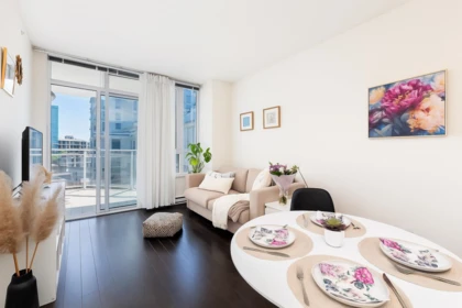 709 4078 Knight Street, Vancouver, BC, Vancouver — Apartment/Condo for sale