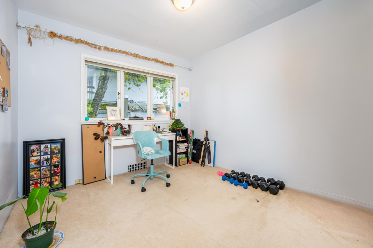 Laundry Room Photo of 470 W 46th Avenue, Vancouver, BC