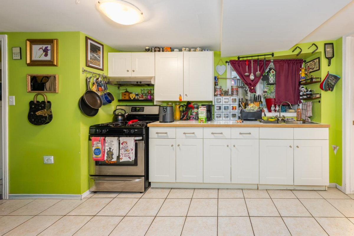 Outdoor Patio Photo of 470 W 46th Avenue, Vancouver, BC