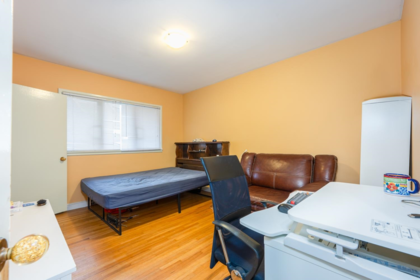 Breakfast Nook Photo of 470 W 46th Avenue, Vancouver, BC
