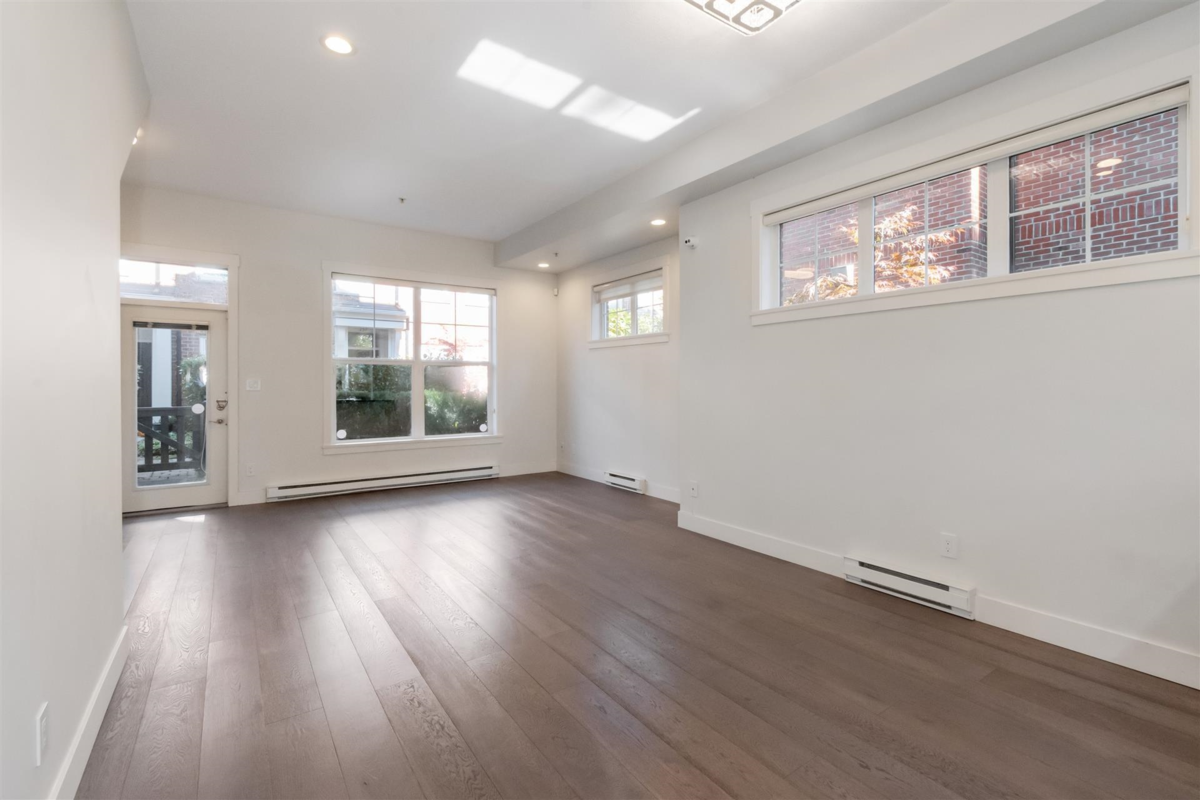 Family Room Photo of 765 W 42nd Avenue, Vancouver, BC