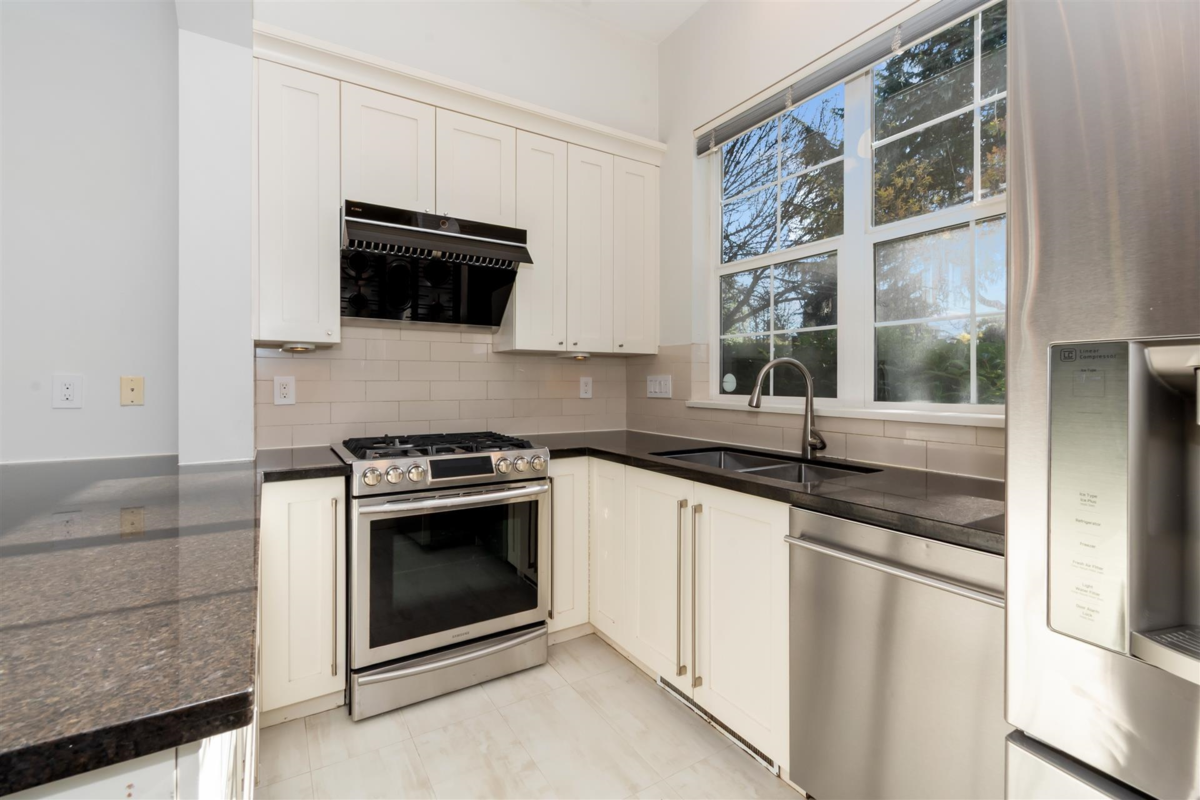 Kitchen Photo of 765 W 42nd Avenue, Vancouver, BC