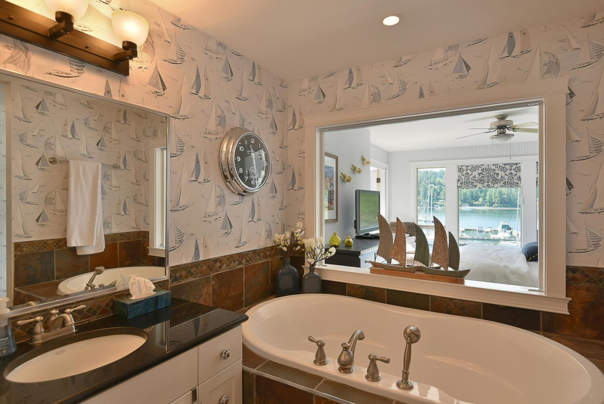 Entry Foyer Photo of 52 4622 Sinclair Bay Road, Garden Bay, BC