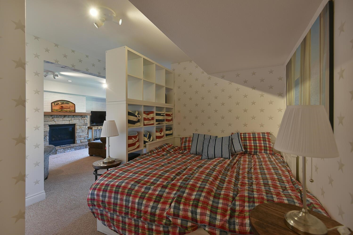 Hot Tub / Spa Photo of 52 4622 Sinclair Bay Road, Garden Bay, BC