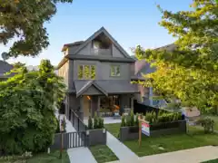 1 847 E 10th Avenue, Vancouver, BC