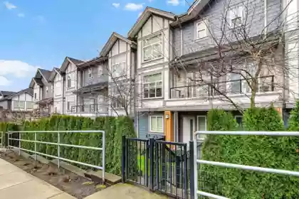 Outdoor Deck Photo of 102 15170 60 Avenue, Surrey, BC