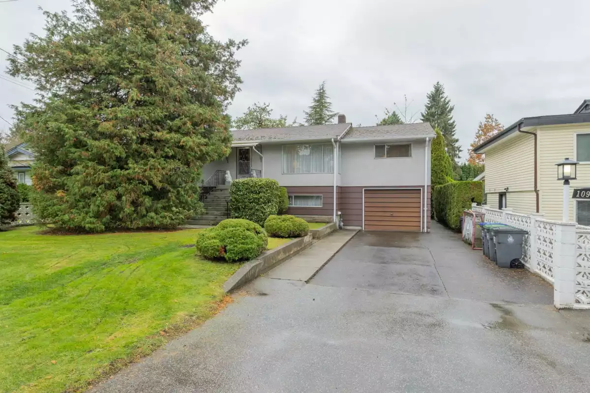 Fitness Center Photo Near 10921 142a Street, Surrey, BC