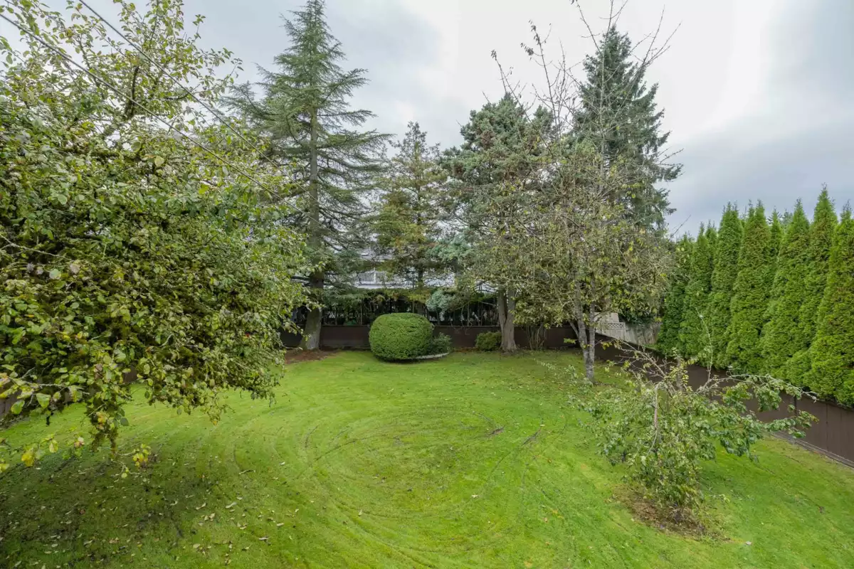 Front Yard Photo of 10921 142a Street, Surrey, BC