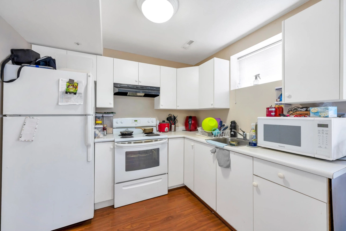 Swimming Pool Photo of 6271 Arlington Street, Vancouver, BC