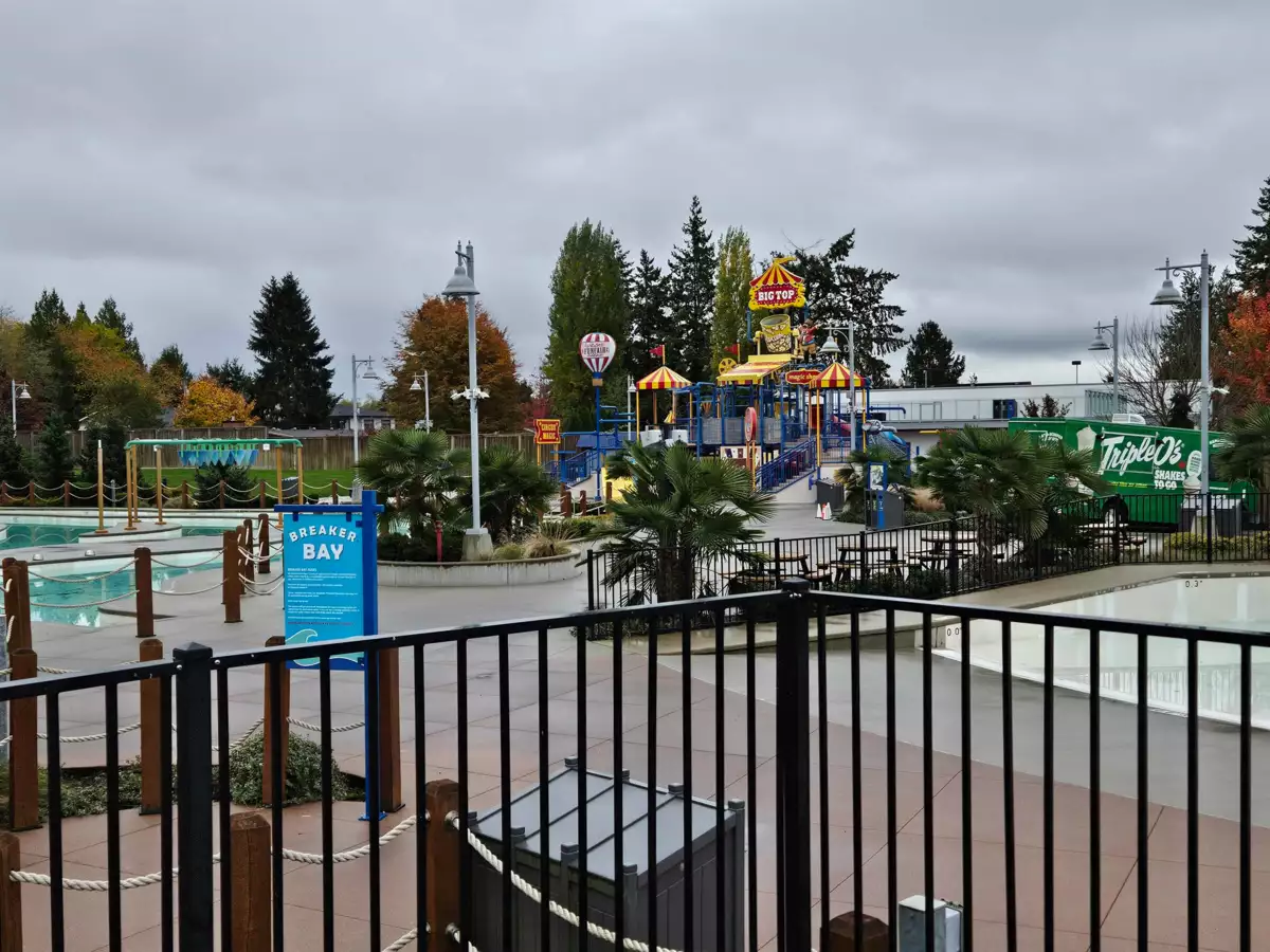 Guest Bathroom Photo of 255 27411 28 Avenue, Langley, BC