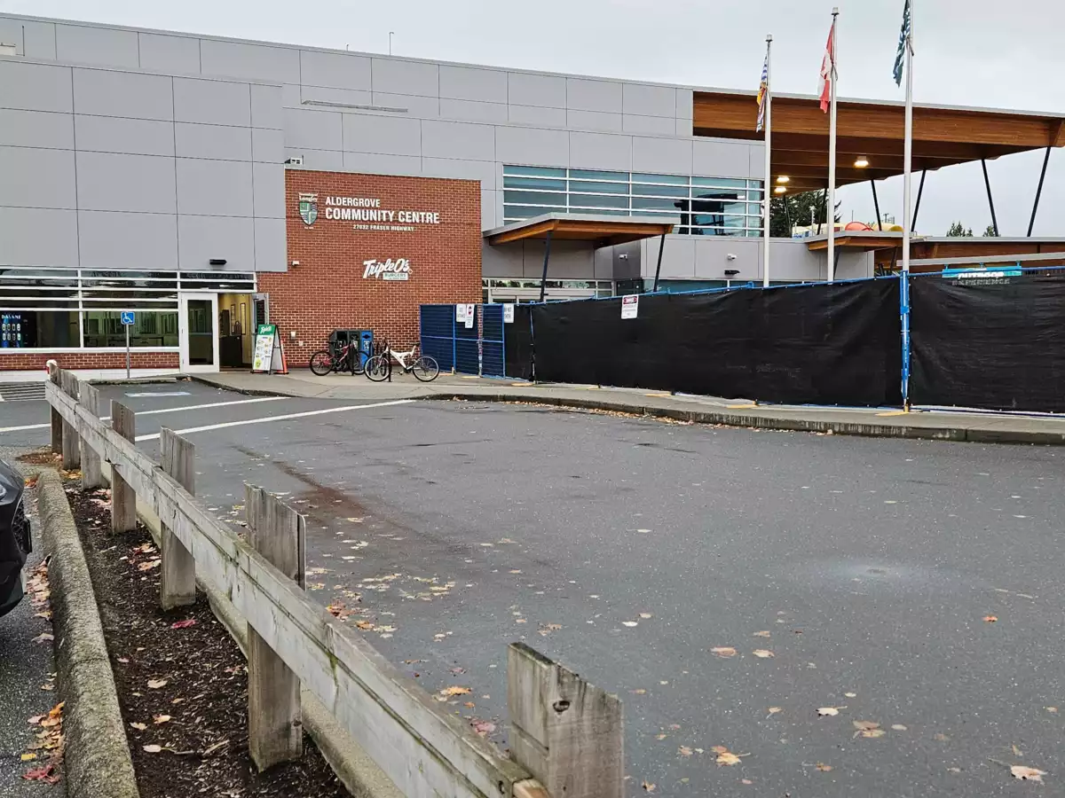 Kitchen Island Photo of 255 27411 28 Avenue, Langley, BC