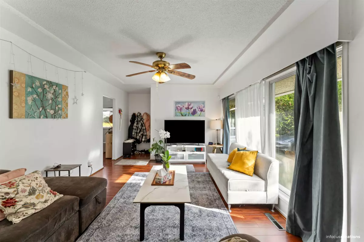 Office / Den Photo of 23311 Westminster Highway, Richmond, BC