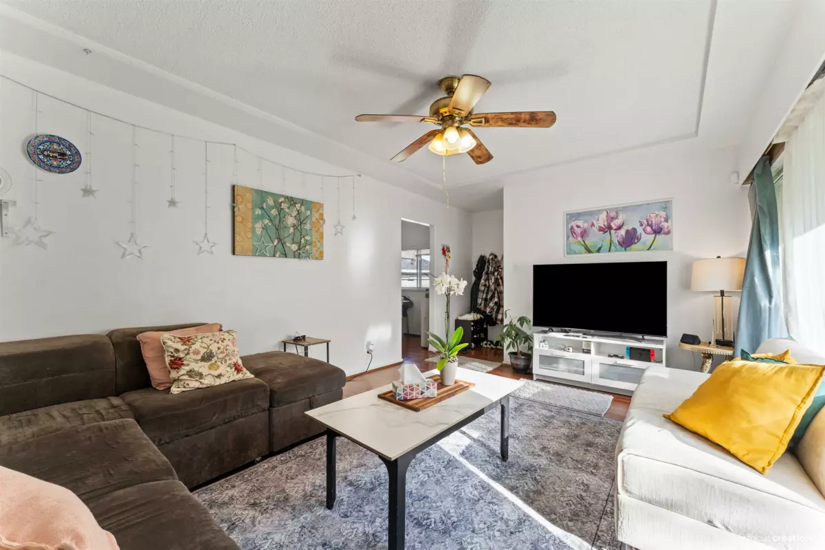 Walk-In Closet Photo of 23311 Westminster Highway, Richmond, BC