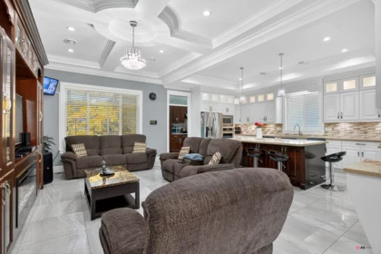 Breakfast Nook Photo of 14921 90 Avenue, Surrey, BC
