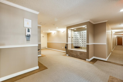 202 1750 Augusta Avenue, Burnaby, BC, Burnaby — Apartment/Condo for sale