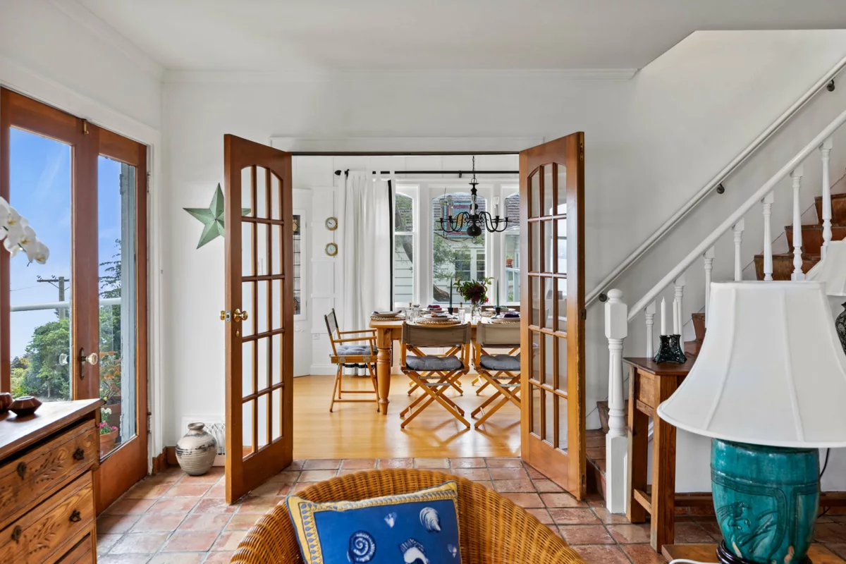 Dining Area Photo of 3615 Sunset Lane, West Vancouver, BC
