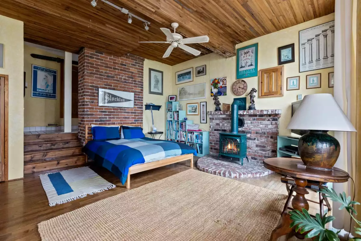 Entry Foyer Photo of 3615 Sunset Lane, West Vancouver, BC