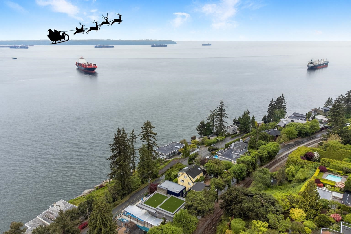 Exterior Front Photo of 3615 Sunset Lane, West Vancouver, BC