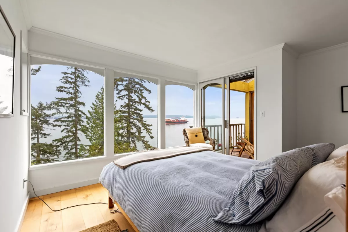 Laundry Room Photo of 3615 Sunset Lane, West Vancouver, BC
