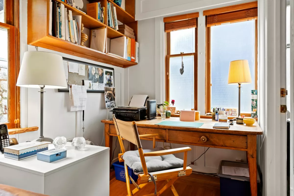 Powder Room Photo of 3615 Sunset Lane, West Vancouver, BC
