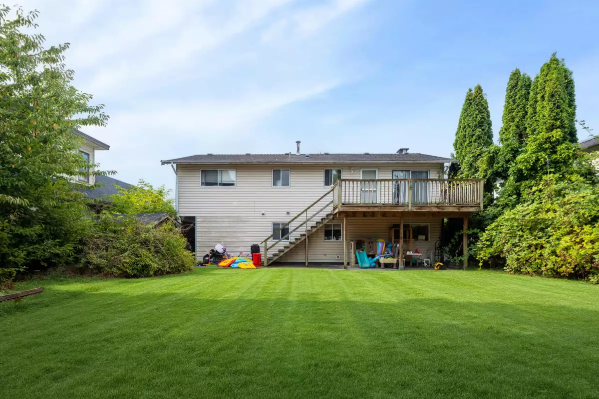 Family Room Photo of 4851 Mclure Avenue, Richmond, BC