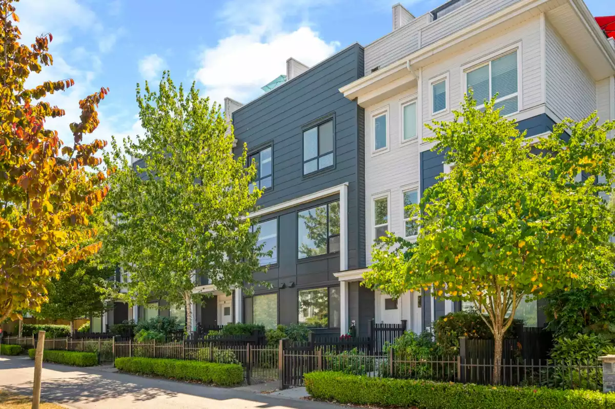 Exterior Front Photo of 20 16337 23a Avenue, Surrey, BC
