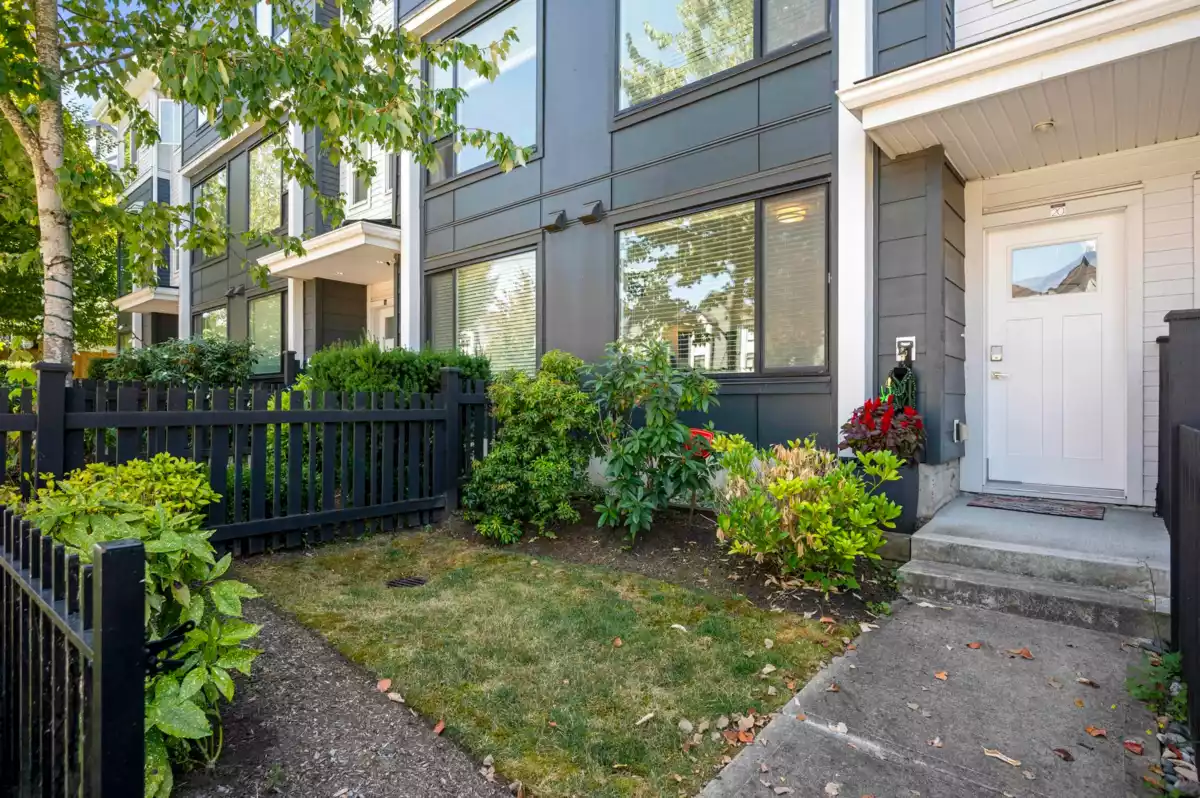 Neighborhood Park Photo Near 20 16337 23a Avenue, Surrey, BC