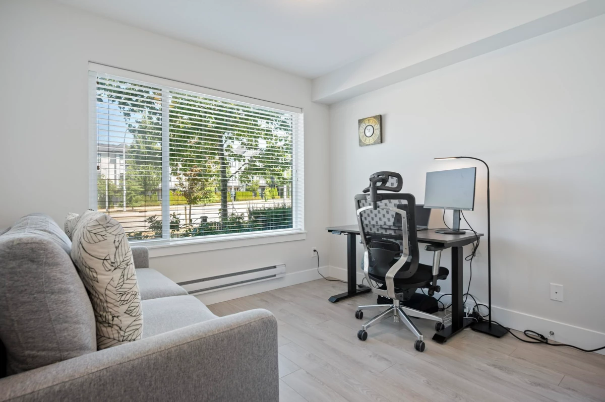 Primary Bathroom Photo of 20 16337 23a Avenue, Surrey, BC
