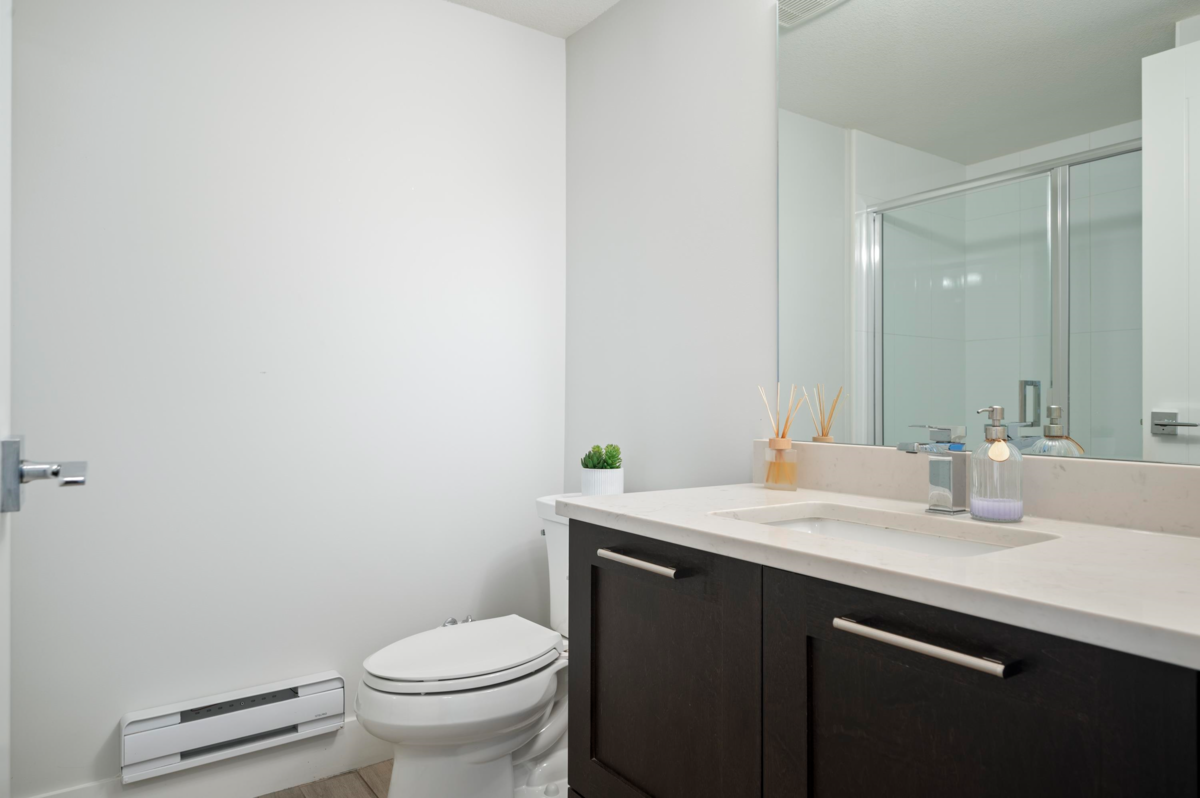 Walk-In Closet Photo of 20 16337 23a Avenue, Surrey, BC