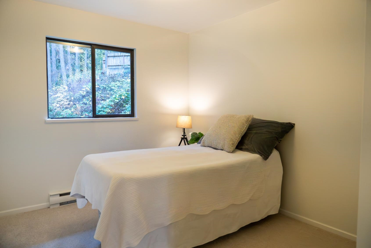 Entry Foyer Photo of 37150 Schooner Way, Pender Island, BC