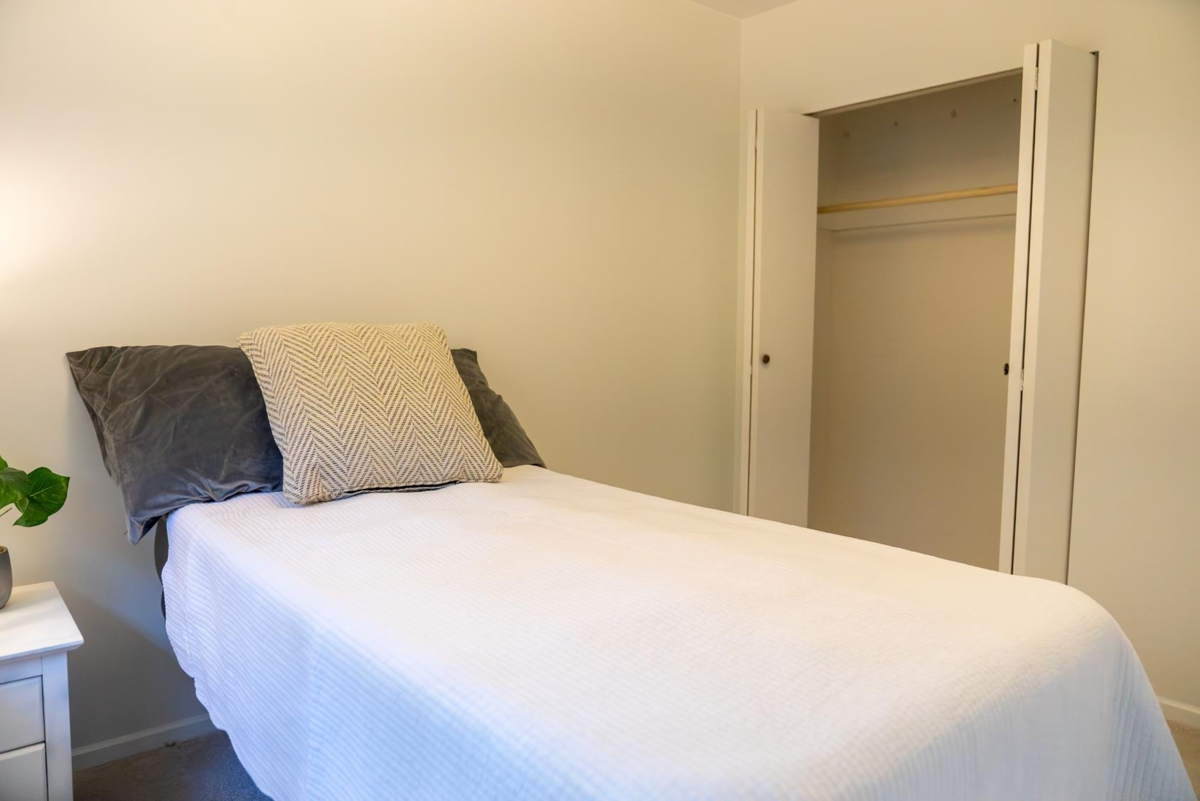 Hallway Photo of 37150 Schooner Way, Pender Island, BC