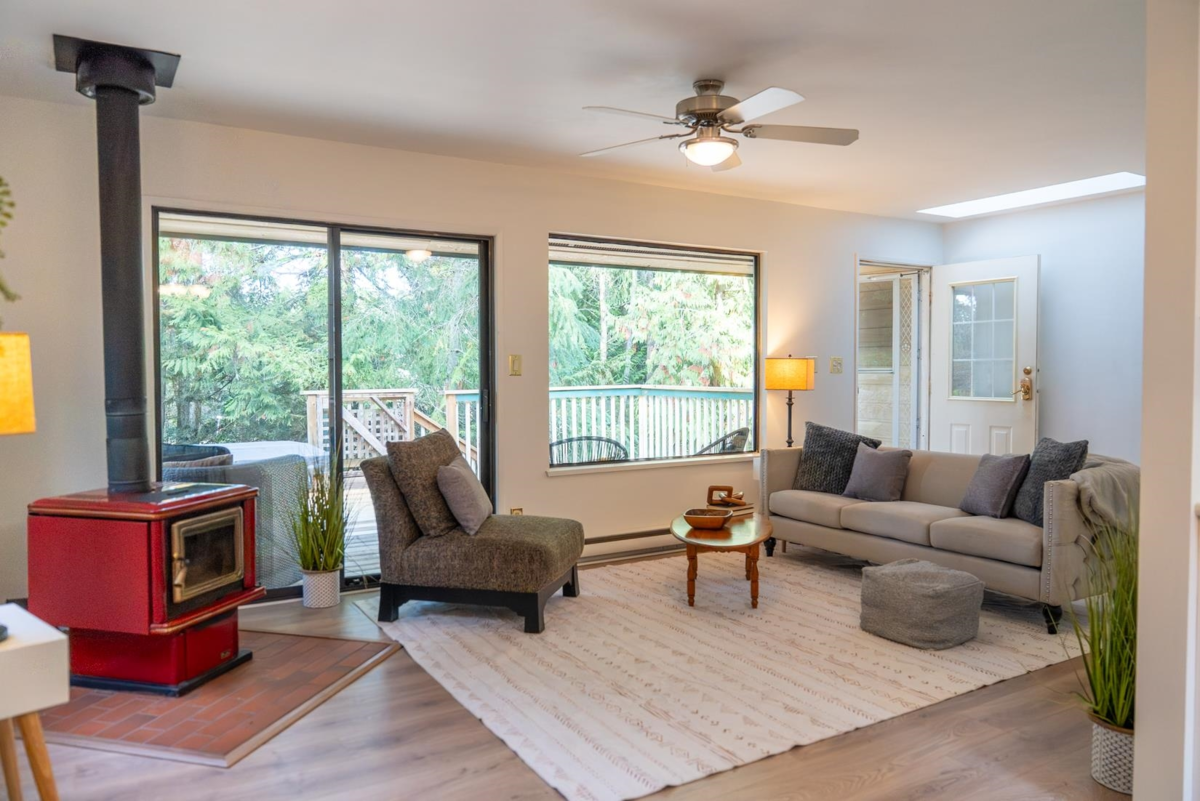 Kitchen Island Photo of 37150 Schooner Way, Pender Island, BC