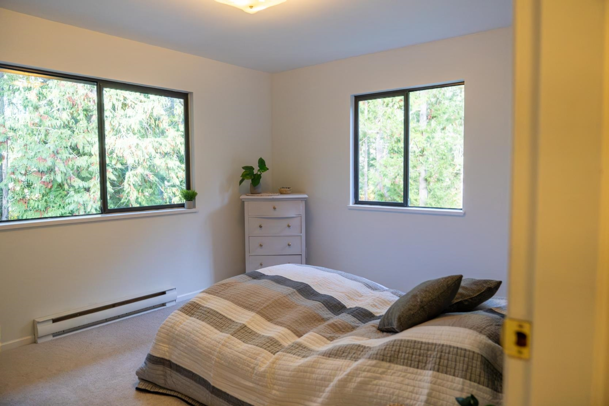 Powder Room Photo of 37150 Schooner Way, Pender Island, BC