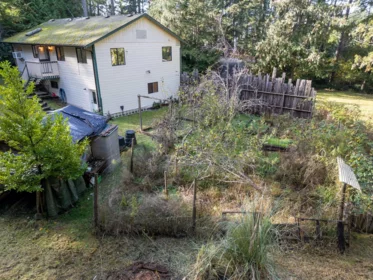 Garden / Landscaping Photo of 37150 Schooner Way, Pender Island, BC