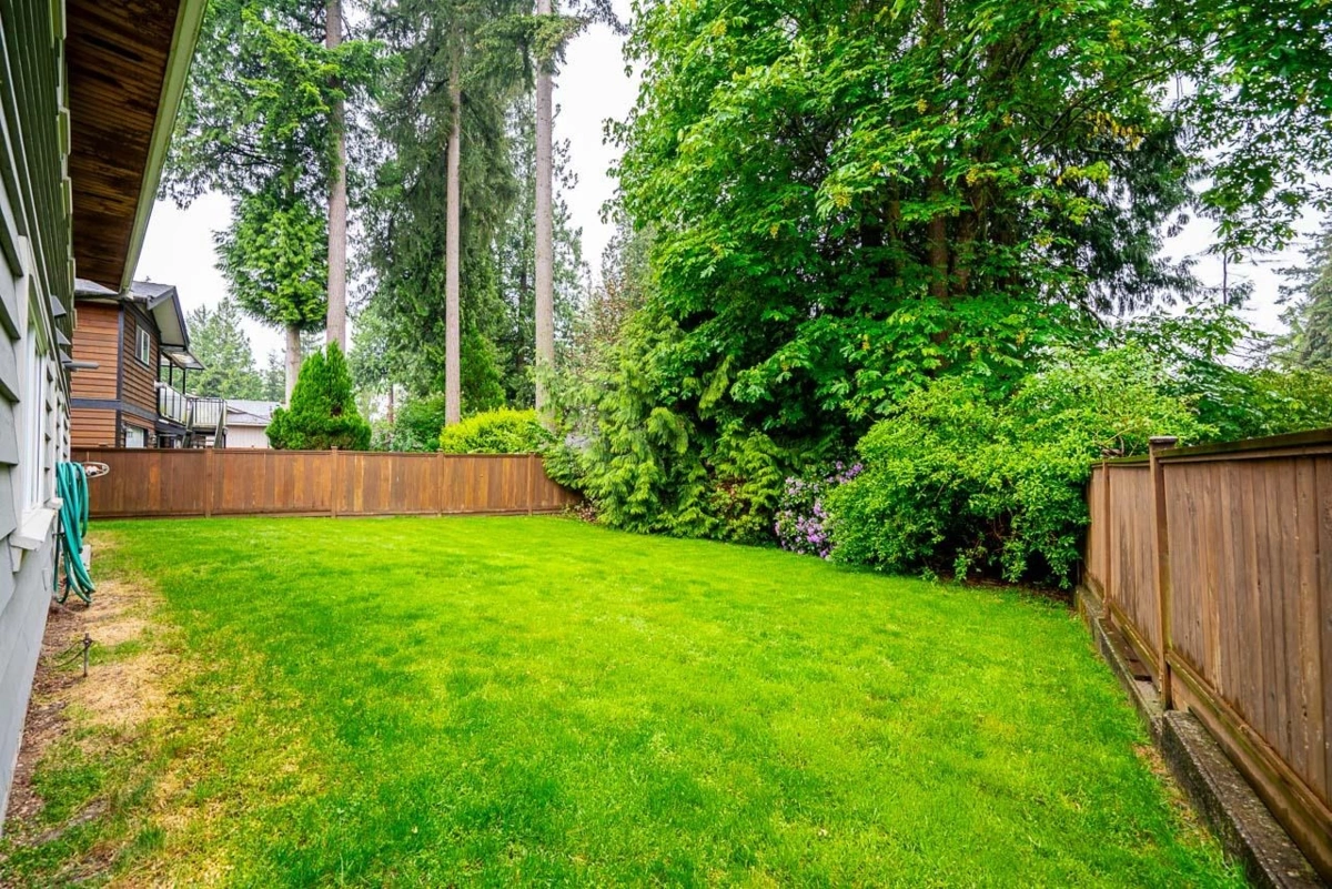 Swimming Pool Photo of 9005 Collings Way, Delta, BC