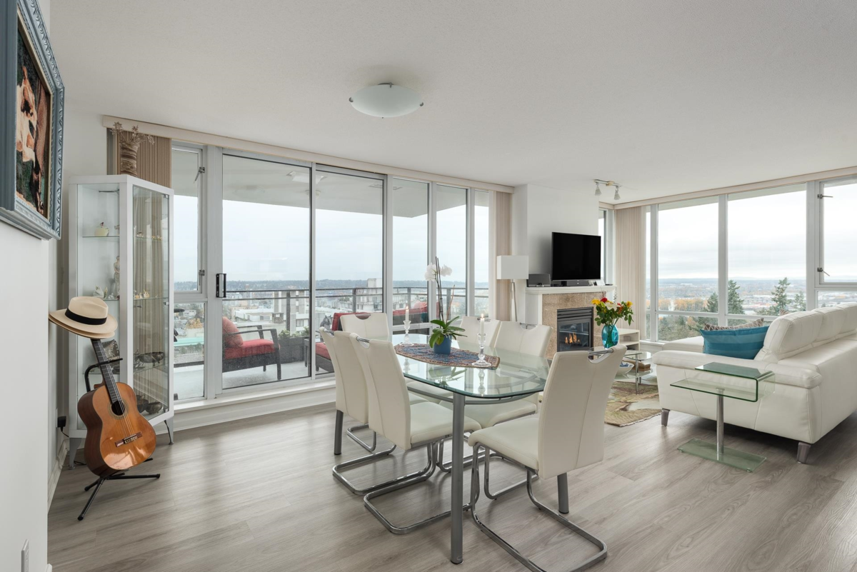 Exterior Front Photo of 1701 720 Hamilton Street, New Westminster, BC