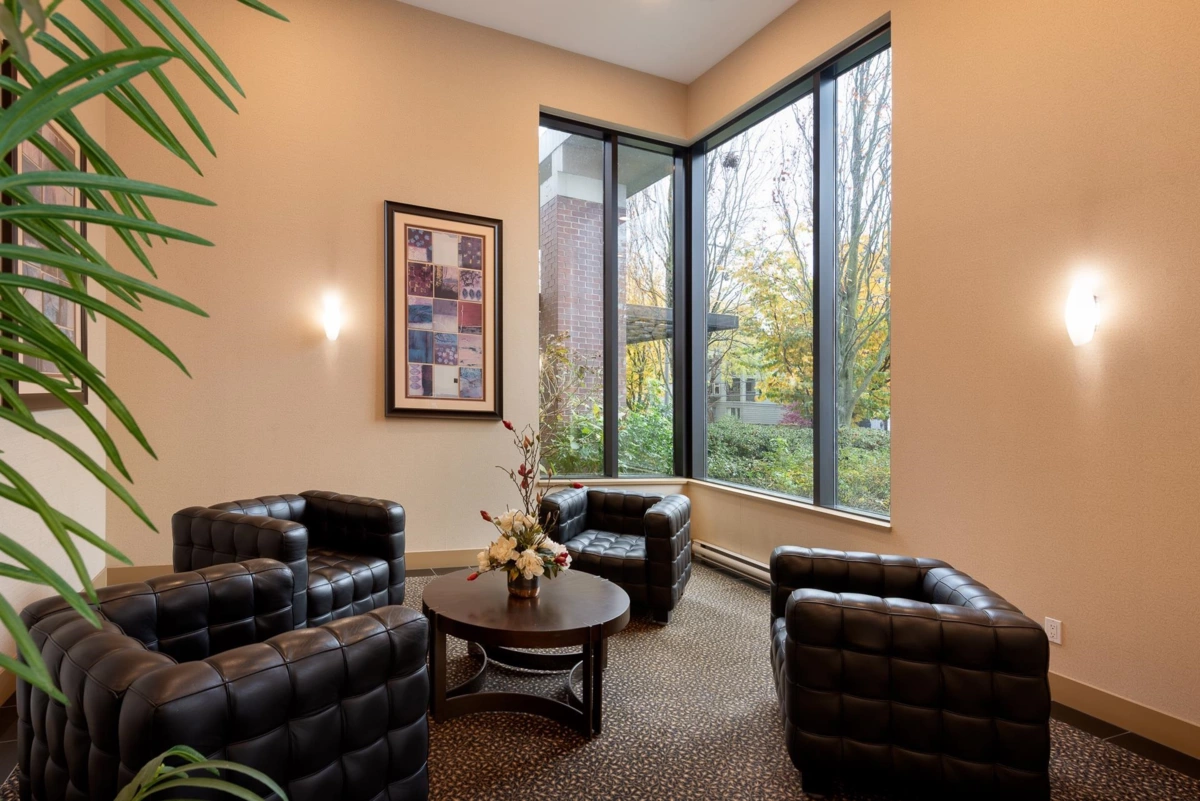 Front Yard Photo of 1701 720 Hamilton Street, New Westminster, BC