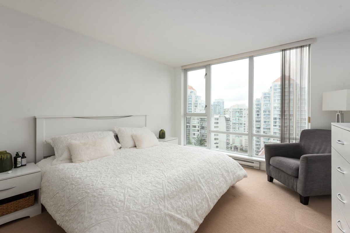 Primary Bathroom Photo of 1701 720 Hamilton Street, New Westminster, BC