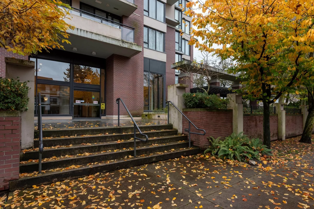 Swimming Pool Photo of 1701 720 Hamilton Street, New Westminster, BC