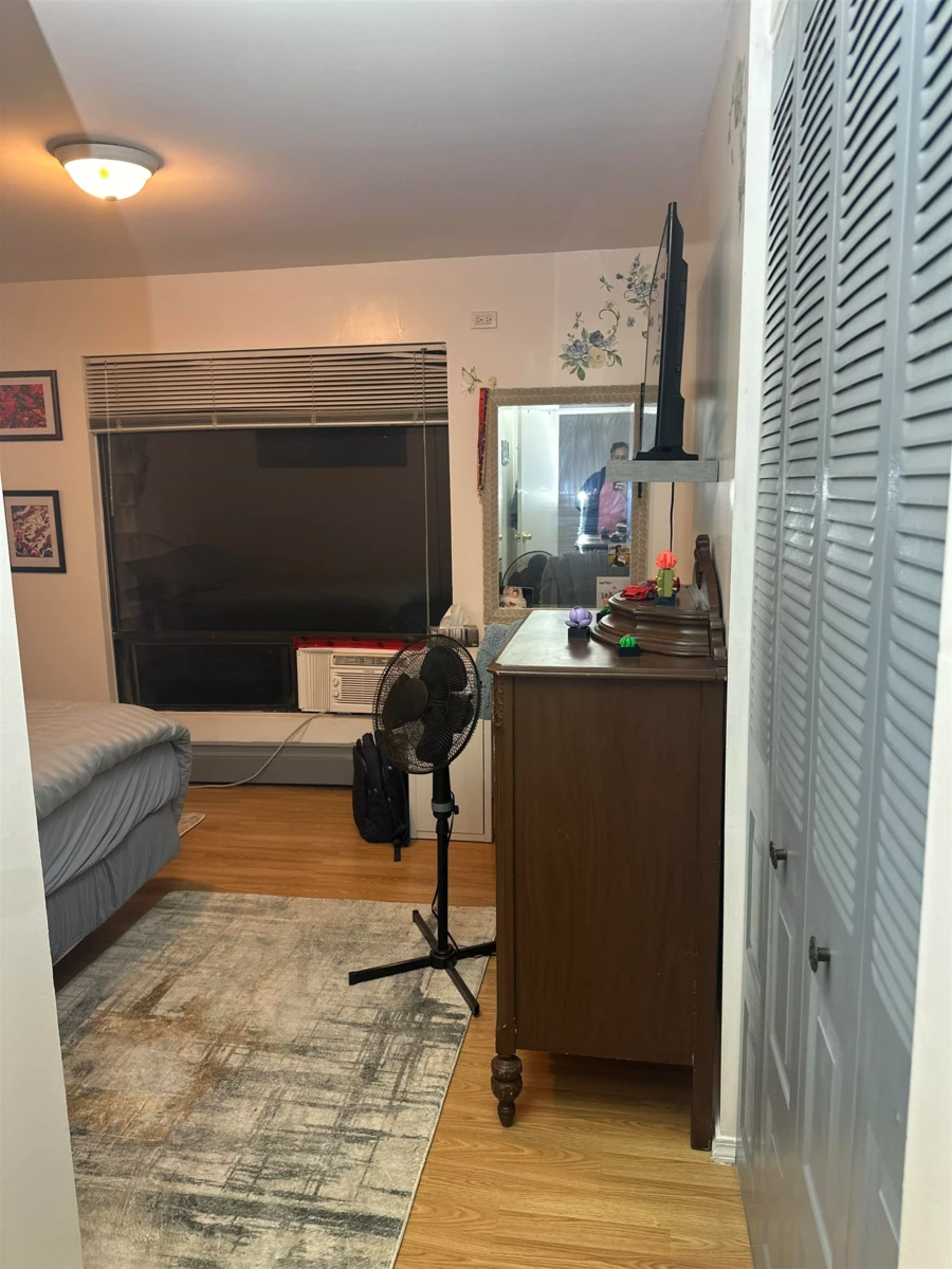 Basement Recreation Room Photo of 10956 128a Street, Surrey, BC