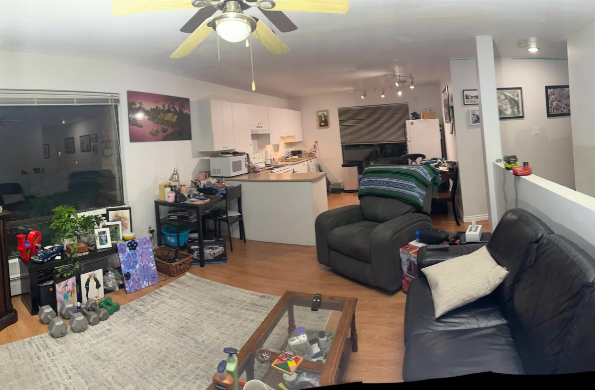 Entry Foyer Photo of 10956 128a Street, Surrey, BC