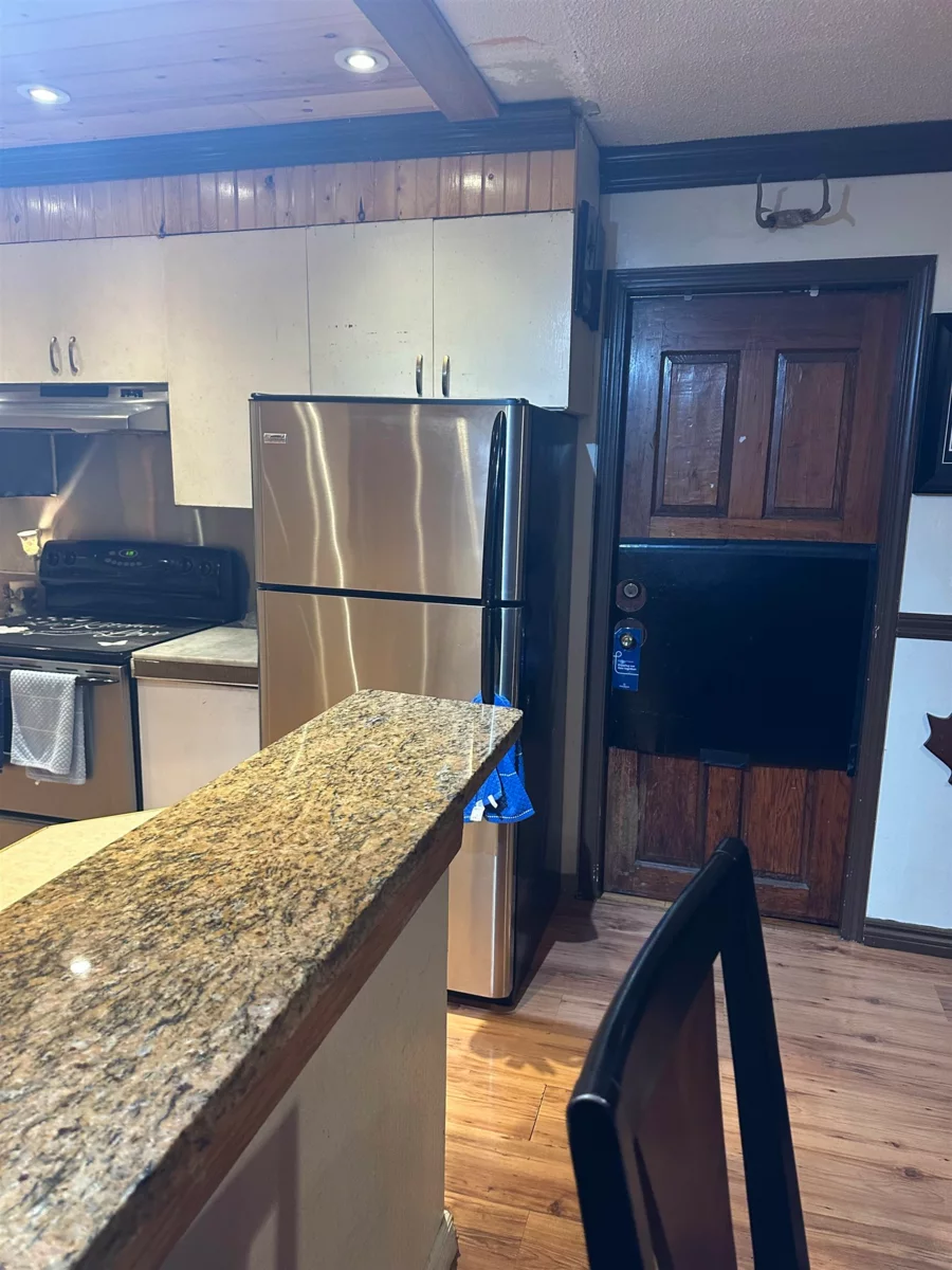 Living Room Photo of 10956 128a Street, Surrey, BC