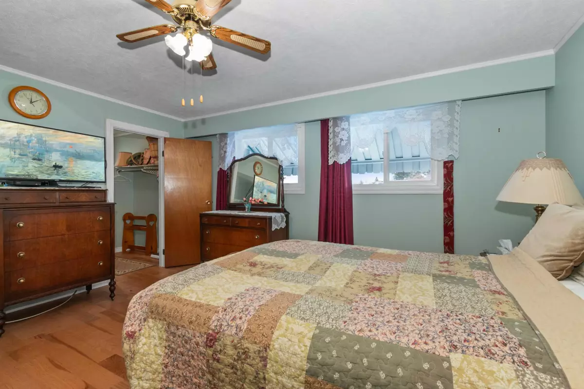 Guest Bathroom Photo of 46186 Gore Avenue, Chilliwack, BC