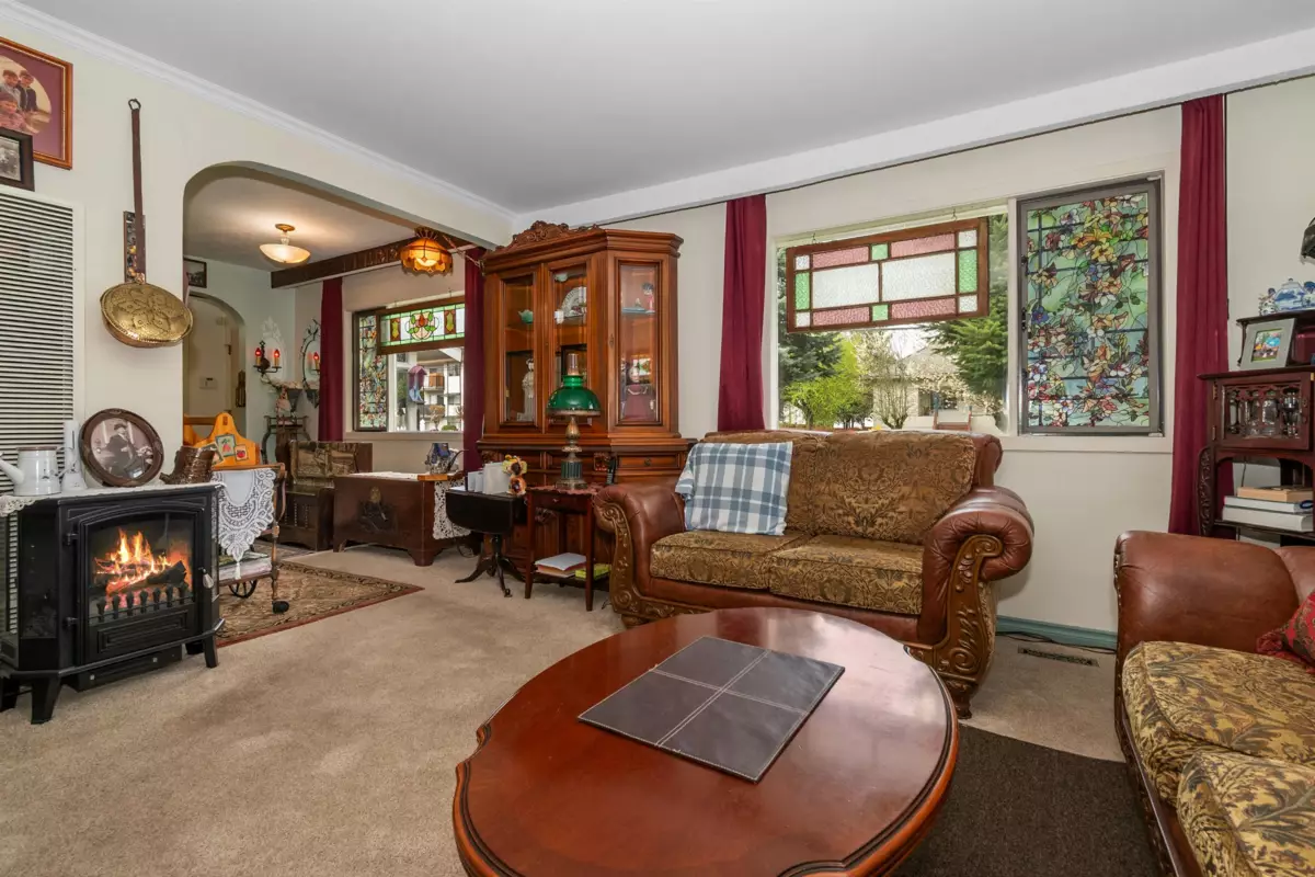 Kitchen Photo of 46186 Gore Avenue, Chilliwack, BC