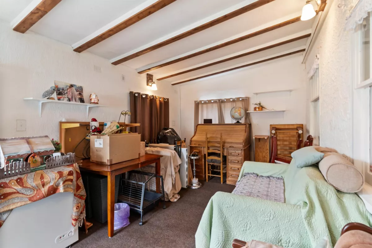 Laundry Room Photo of 46186 Gore Avenue, Chilliwack, BC