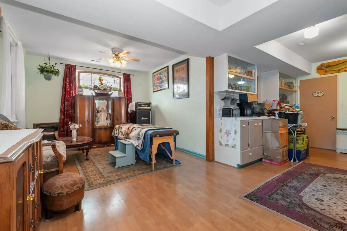 Pantry Photo of 46186 Gore Avenue, Chilliwack, BC