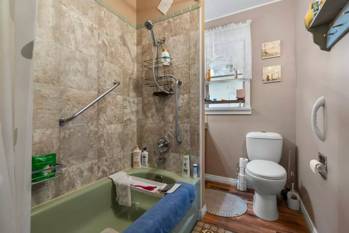 Staircase Photo of 46186 Gore Avenue, Chilliwack, BC